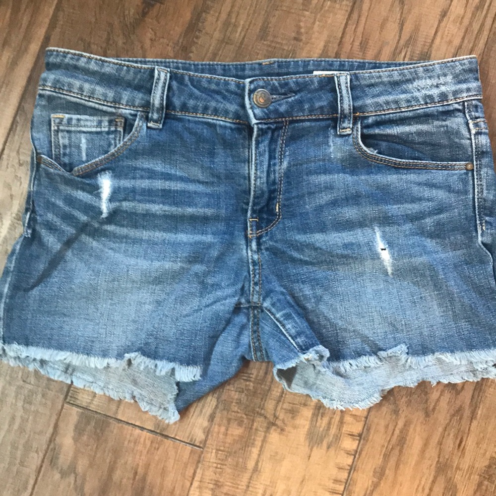 Treasure & Bond Shorts in EUC
